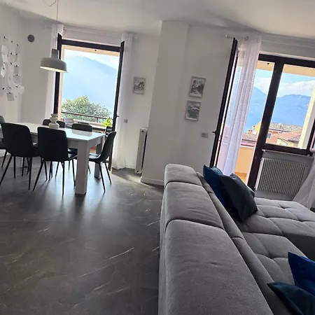 Azzurra Beths House