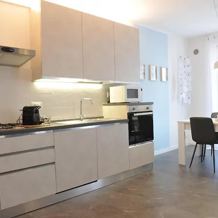 Apartamento Azzurra Beths House Brenzone sul Garda