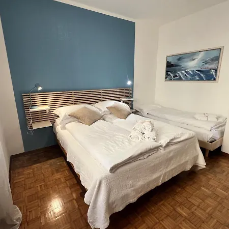 Azzurra Beths House