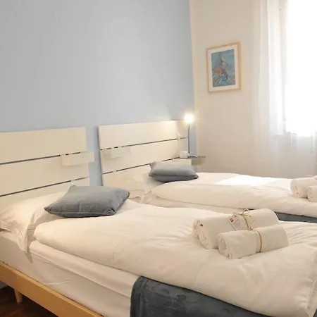 Apartment Azzurra Beths House