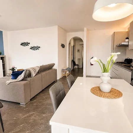 Apartament Azzurra Beths House