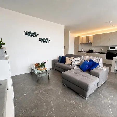Azzurra Beths House דירה