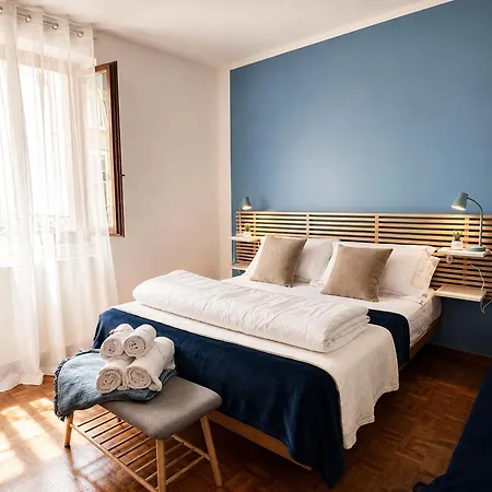 Azzurra Beths House