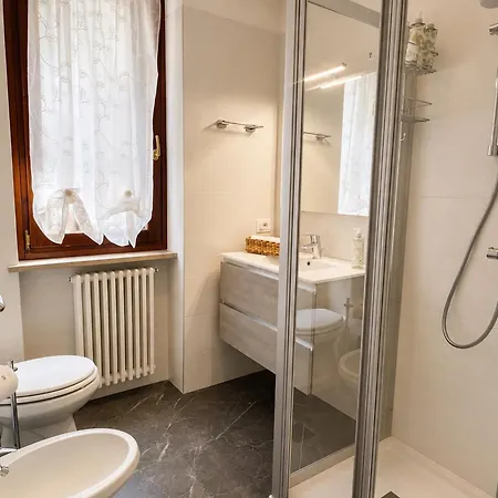 Azzurra Beths House Brenzone sul Garda