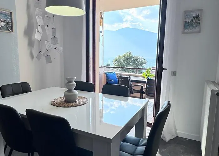 Azzurra Beths House * 브렌조네 술 가르다