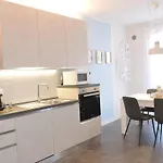 Azzurra Beths House * Brenzone