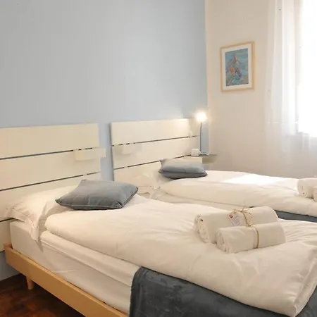 Azzurra Beths House